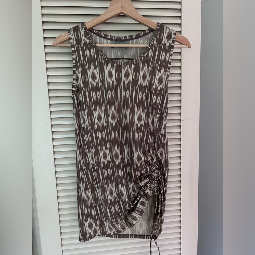 Athleta Rash Guard Brown Ikat M